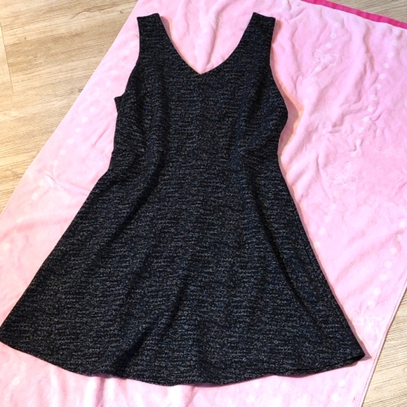 Black and Gray Fit and Flare Midi Dress by Katherine Barclay Montreal Large - Picture 1 of 9
